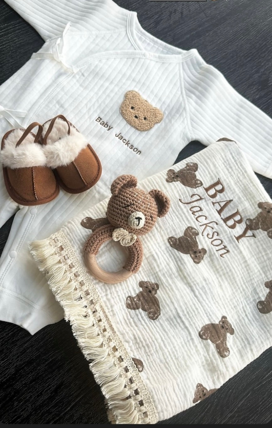 THE ULTIMATE BABY BEAR GIFT BOX